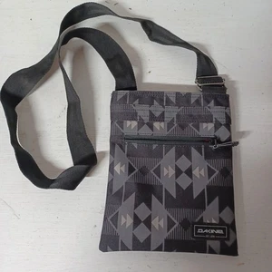 Dakine Jive Crossbody Bag Purse New 3 Pockets Zipper Geometric Design Grey - Picture 1 of 11
