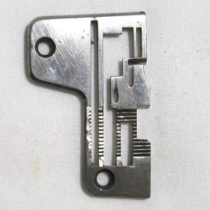Genuine RIMOLDI 29-17-PDB-114 Throat Stitch Needle Plate Overlock Sewing Machine - Picture 1 of 4