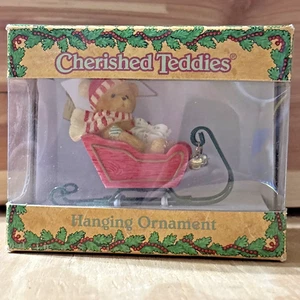 1995 Enesco Cherished Teddies Oso de resina en un trineo trineo adorno colgante - Imagen 1 de 5