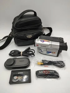 Samsung SCL810 Hi8 8mm Tape Video Camera Camcorder Cord Bag Tapes Strap AV Works - Picture 1 of 14