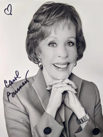CAROL BURNETT AUTOGRAPHED HAND SIGNED 8x10 PHOTO COMEDY LEGEND Cover