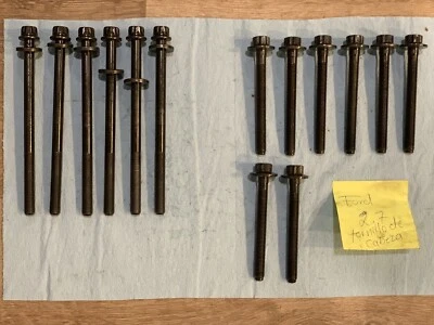 Kit de pernos de culata de Ford F-150 2015 2,7 Foto 1 de 2