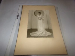 Foto di matrimonio vintage sposa bellissimo abito da sposa abito da sposa bianco e nero - Foto 1 di 10