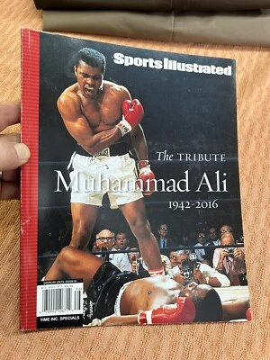 MUHAMMAD ALI TRIBUTE 2016 BOOK SPORTS ILLUSTRATED Special Edition Magazine - Image 1 of 4