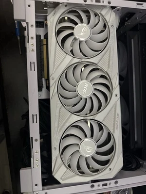 ASUS ROG Strix GeForce RTX 3070 8GB GPU - ROG-STRIX-RTX3070-O8G-WHITE - Image 1 of 4