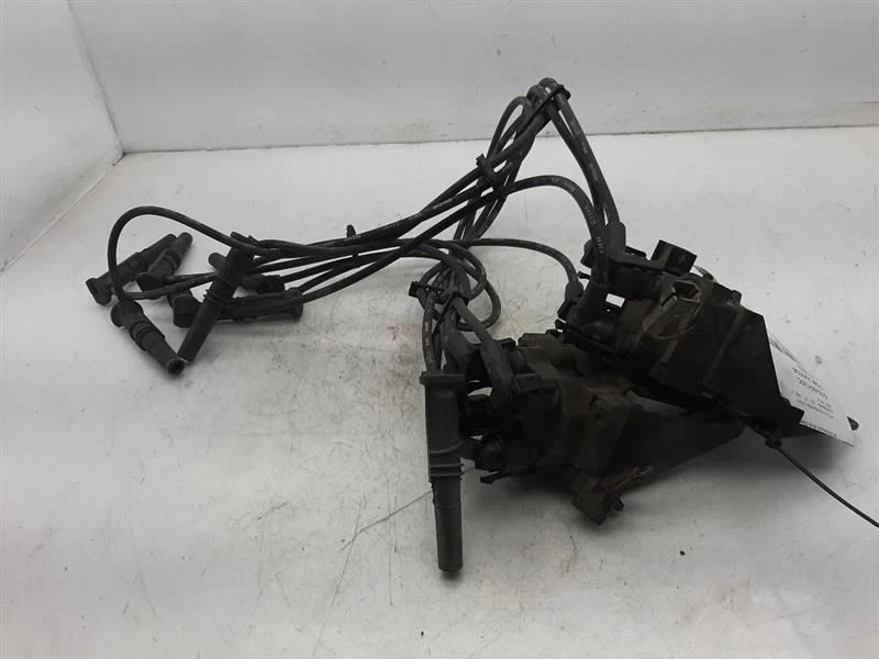 Bobina/ignitor 4 portas excluindo Sport Trac 8-302 96-01 Ford Explorer F5ly12029A - Imagem 1 de 4