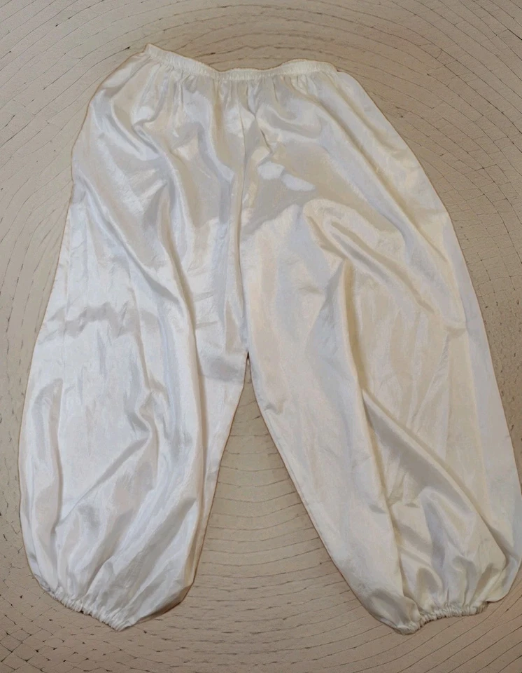 Pantalones de salón harén globo satinado blanco grandes prendas de alabanza cintura elástica Foto 1 de 4