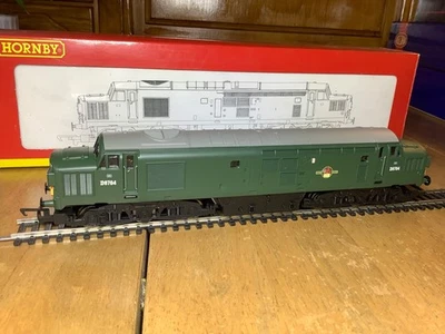 Hornby R2471B BR Green Class 37 Diesel Loco D6704 with Split Head Code Boxes - Image 1 of 4