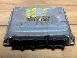 1999-2000 Volkswagen Passat 2.8L Engine Computer Module ECM ECU 4D0 907 551 AH - Picture 1 of 8
