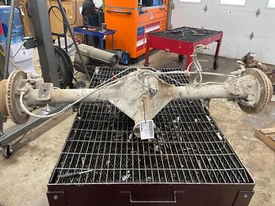 07 FORD VAN E250 3.73 Ratio Rear Axle Assembly Foto 1 de 3