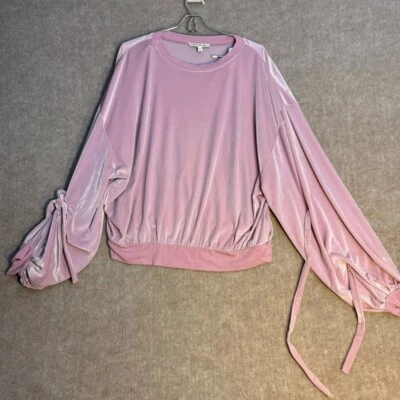 Top para mujer Express One Eleven grande terciopelo lavanda manga globo elegante pestaña enrollable Foto 1 de 4