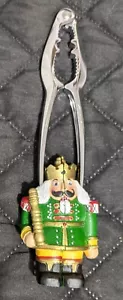 Christmas Soldier Nutcracker - Picture 1 of 6