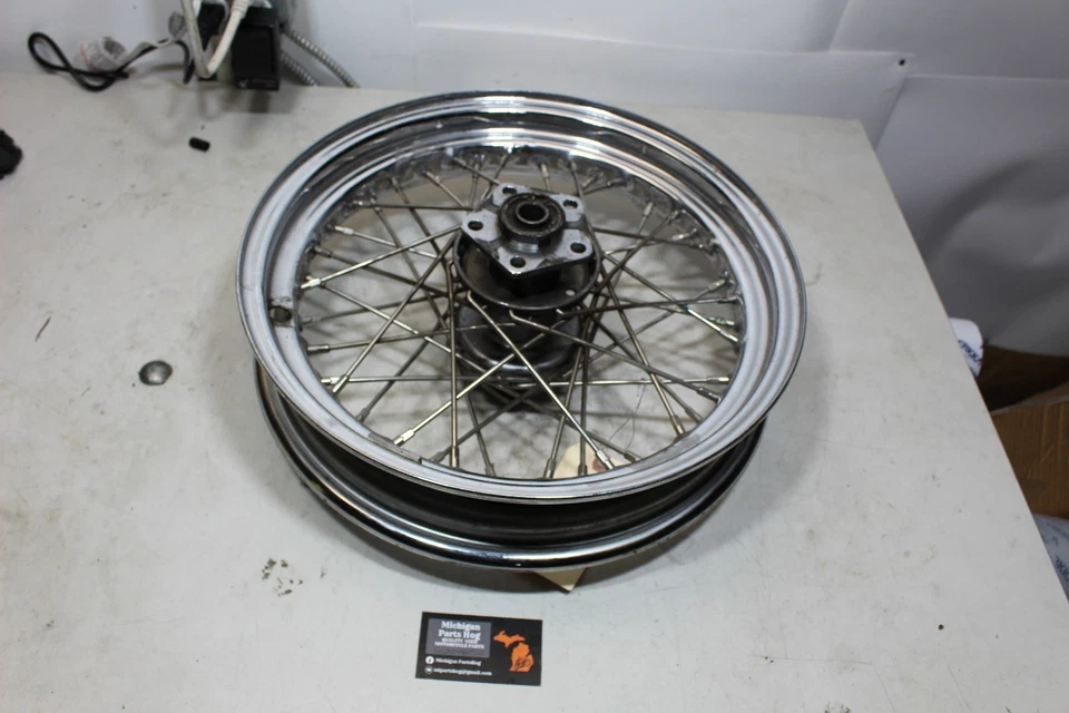 Rueda trasera cromada con radios 16x3 Harley Softail Dyna Sportster 86-99 Foto 1 de 4