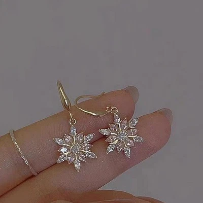 Pendientes de aro de oro para mujer circonita cúbica copo de nieve cristal gota joyería de moda Foto 1 de 4