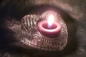 PartyLite Crystal Heart Tealight Holder ~ Excellent Preowned Condition ~ - Picture 1 of 6