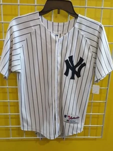 NEW YORK YANKEES RUSSELL ATHLETIC #1BOYS 10-12 - Picture 1 of 4