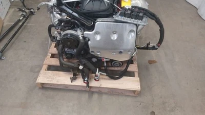 2022-2023 Chevrolet Corvette 6.2L LT2 Engine w Accessories HO VVT 490hp 2534455 - Image 1 of 4