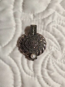 Vintage Sterling Silver Pendant 11.69g Marcasite & Pearl  - Picture 1 of 3