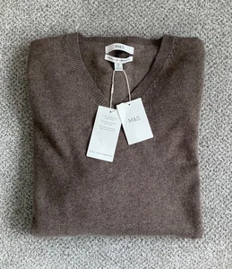 NEW M&S Mens Neutral Pure Extra Fine Lambswool V-Neck Neck Jumper Size 3XL & 4XL - Picture 1 of 3