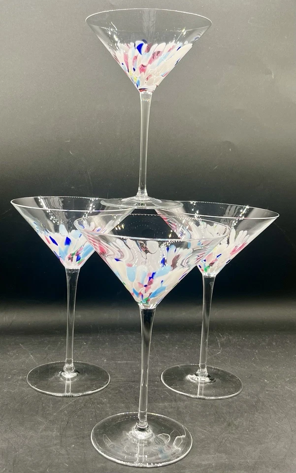 Juego de 4 vasos de Martini fundidos soplados de 7" Foto 1 de 4