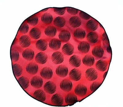 Lord R Colton Masterworks Bolsillo Redondo Vaticano Rojo Terciopelo Seda - $75 Minorista Nuevo Foto 1 de 2