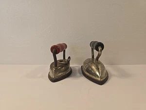 2 Vintage Miniature Dover Dolly & Lady Dover Iron Made In USA! Sad Iron - Picture 1 of 15