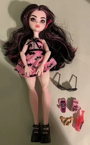 Vestido Mattel Monster High Bite In The Park Draculaura Moda Muñeca Accesorios - Imagen 1 de 3