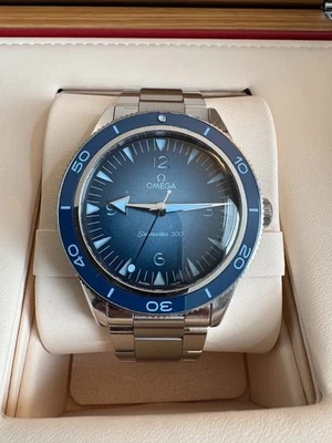 OMEGA Seamaster 300 234.30.41.21.03.002 Azul Verano (2023) Foto 1 de 4