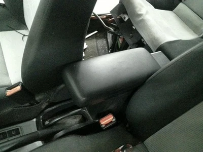 Consola piso delantero Prius C VIN B3 7º y 8º dígito compatible con 12-19 PRIUS 104855411 Foto 1 de 4