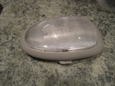 CHEVROLET EQUINOX TORRENT OEM CENTRO TRASERO MALETERO TECHO DOMO LÁMPARA MAPA GRIS CLARO 08 Foto 1 de 2