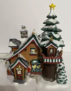 Casa iluminada de cerámica Dept 56 "Santas Getaway" 2011 serie Polo Norte - Imagen 1 de 11
