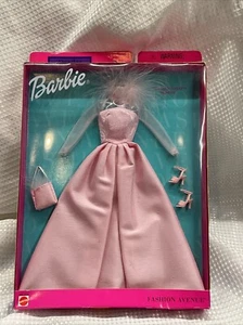 Vintage (2001) Barbie Fashion Avenue | Paparazzi Pizzaz Pink Gown Mattel #25755 - Picture 1 of 14