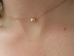 Hermoso Gargantilla Oro Rosa Collar Relleno de Oro 14K y Dije Bola de 6mm Minimalista - Imagen 1 de 5
