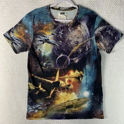 Camiseta Star Wars masculina grande estampada On The Byas Death Star Allover - Imagem 1 de 4