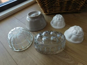 Great Selection of 5 Vintage Glass & Ceramic Jelly Moulds - Picture 1 of 9
