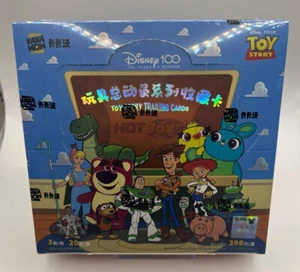 EN STOCK Kakawow Disney 100 Pixar Toy Story Tarjeta Coleccionable 60 Tarjetas Caja Sellada - Imagen 1 de 1