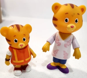 Daniel Tiger's Neighborhood, Mom & Daniel Tiger Figures, Set of 2 - Picture 1 of 2