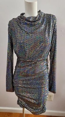 NUEVO MINI VESTIDO ALEXIA ADMOR LENTEJUELAS METÁLICAS ESPALDA ABIERTA EN PLATEADO METÁLICO TALLA 4 Foto 1 de 4