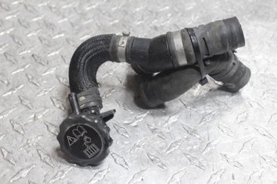 Triumph Street 2020 doble manguera fabricante original refrigerante tapa radiador con cuello de relleno junta de codo Foto 1 de 4