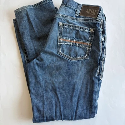 Pantalones de mezclilla Ariat para hombre 36x32 M4 relajados bootcut lavado medio Foto 1 de 4