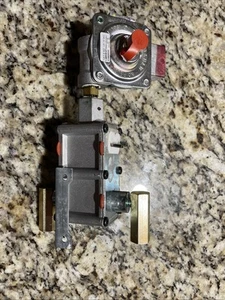 Robertshaw NC-4122-5 Gas Range Safety Valve Nat 5 WC Pressure Regulator S19 - Picture 1 of 8