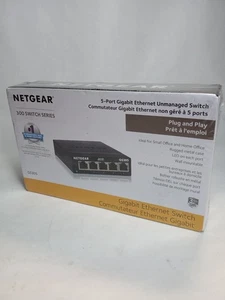 NETGEAR 5-Port Gigabit Ethernet Unmanaged Switch (GS305) Home/Office Network Hub - Picture 1 of 4