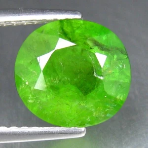 2,97 CTS 9x8mm Favoloso Fuoco Spumante Granato Verde Tsavorite Naturale - Foto 1 di 3