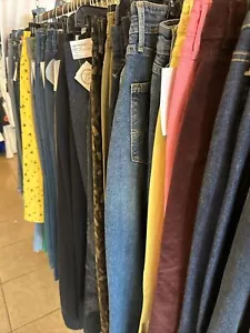 NUEVOS Pantalones de Ropa para Mujer Capris Jeans Paquete al Mayor Caja Lote 20 piezas - Imagen 1 de 3