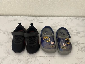 TODDLER BOYS PUMA Batman Sneakers And Clogs Lot Of 2 Shoes Black Blue R1 - Picture 1 of 7