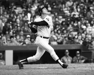 BOBBY MURCER 8X10 PHOTO NEW YORK YANKEES NY BASEBALL PICTURE MLB - Picture 1 of 1