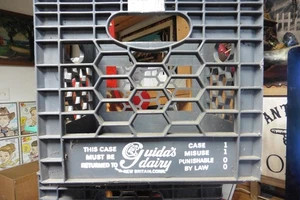 Guida's Dairy Schwerlast grau Kunststoff quadratisch Milchbehälter Transportkiste Vintage - Bild 1 von 5