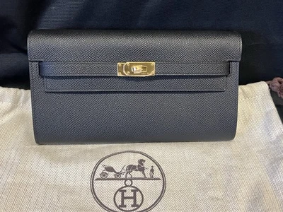 HERMES NEGRO EPSOM KELLY TO GO, ROPA DURA DORADA, CORREA EXTRAÍBLE, BOLSAS PARA EL POLVO, CAJA Foto 1 de 4