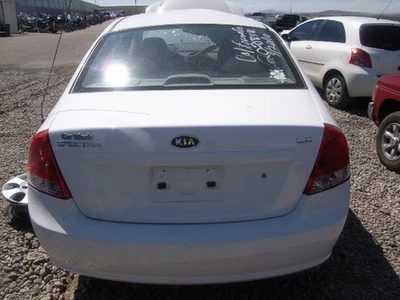 Cilindro maestro de freno usado se adapta a: Kia Spectra 2008 2,0 L 4 cilindros sin ABS sin trac Foto 1 de 4