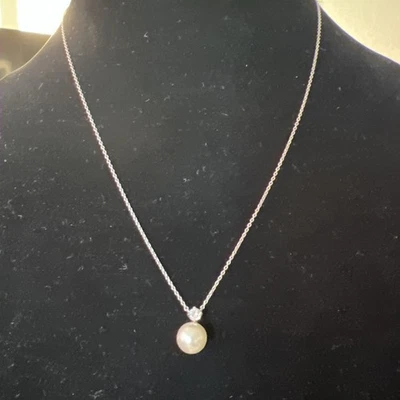 925 sterling silver necklace 18 inch chain Faux Pearl - Image 1 of 4